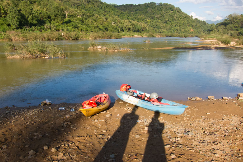 Luang Prabang – Kajak Ausflug auf dem Nam Khan Fluss | SOMEWHERE ELSE