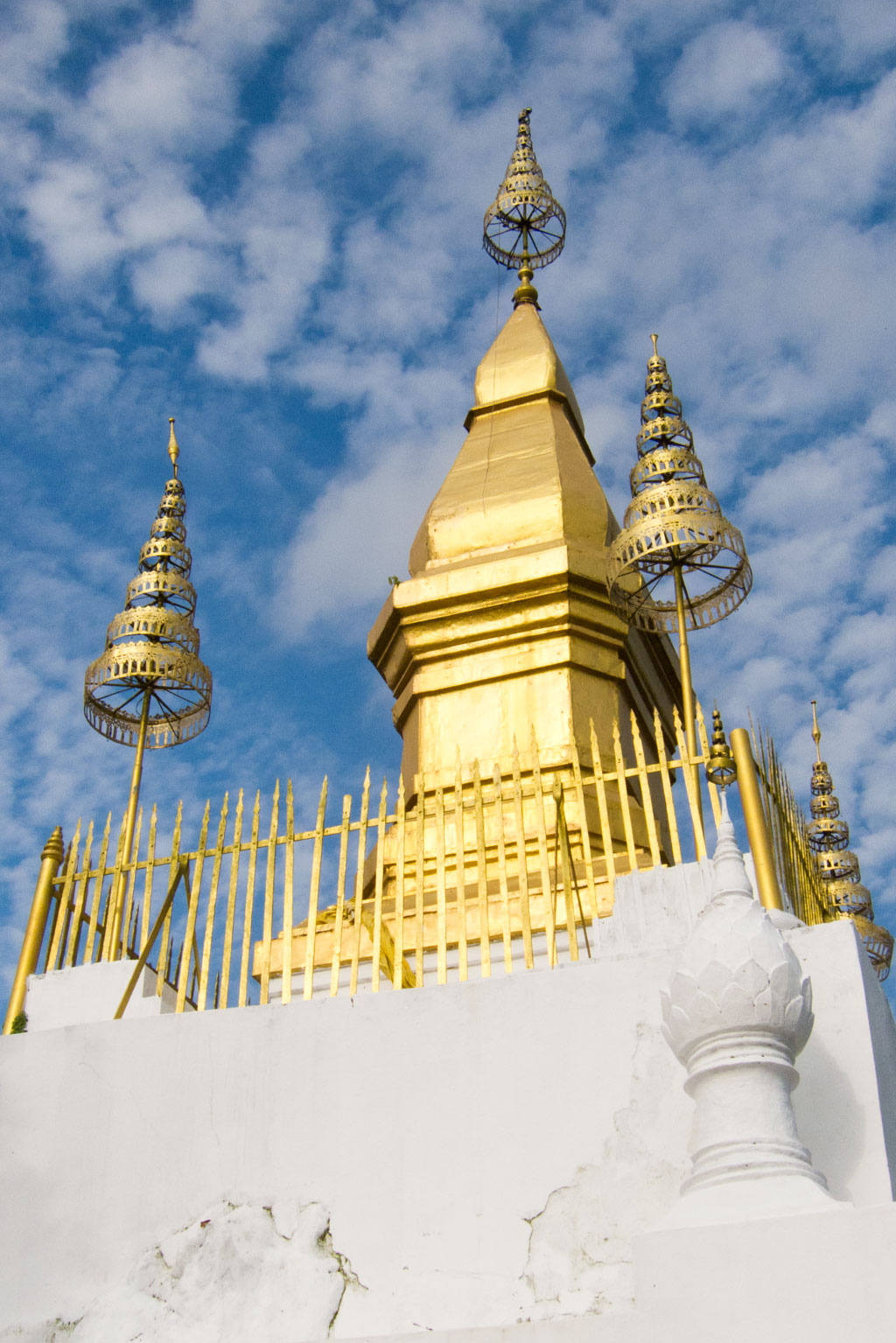 Luang Prabang – Tempel Wat Chom Si | SOMEWHERE ELSE