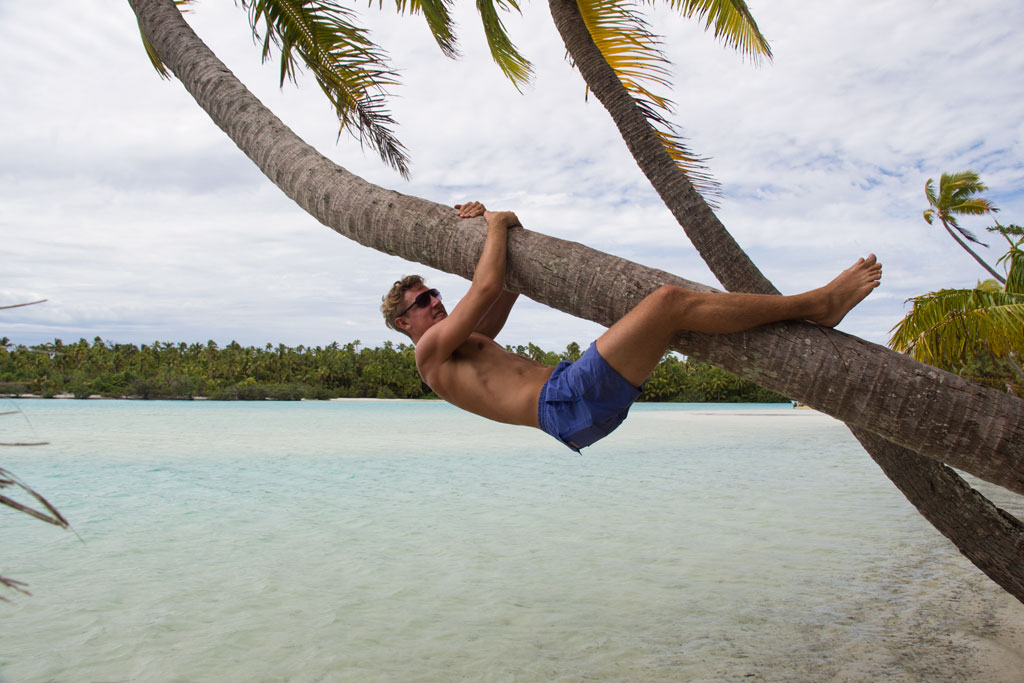 Aitutaki Lagoon Cruise – Micha hängt an Palme | SOMEWHERE ELSE