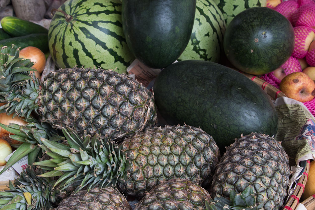 Märkte auf den Philippinen – Melonen und Ananas in Moalboal auf Cebu | SOMEWHERE ELSE